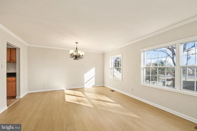 14821 HAYMARKET LN, Centreville, VA 20120