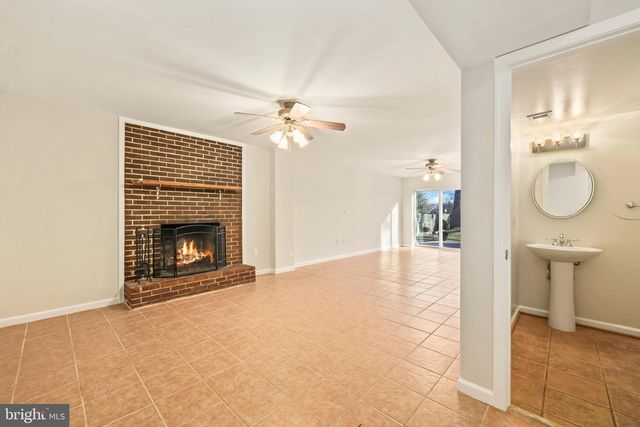 14821 HAYMARKET LN, Centreville, VA 20120