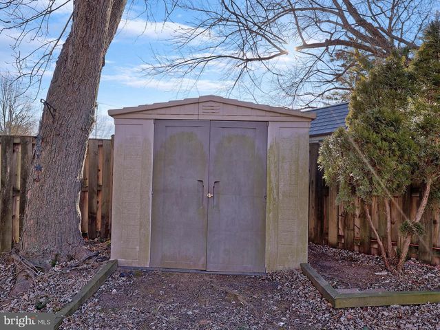 14821 HAYMARKET LN, Centreville, VA 20120