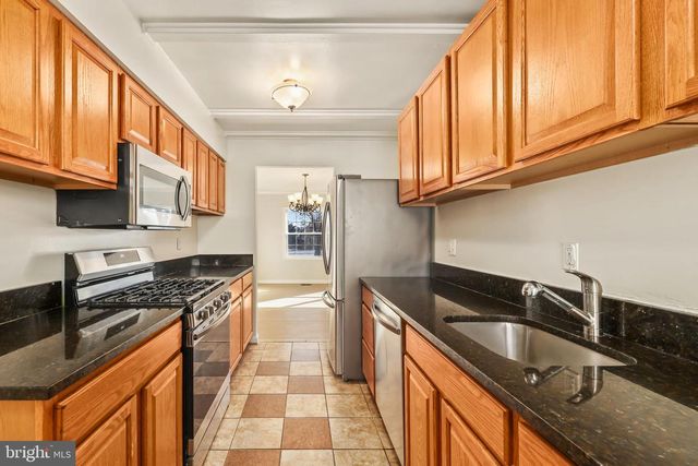 14821 HAYMARKET LN, Centreville, VA 20120