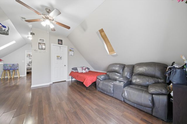 3311 N Kostner Avenue, Chicago, IL 60641