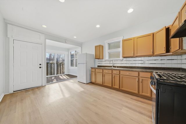 3311 N Kostner Avenue, Chicago, IL 60641