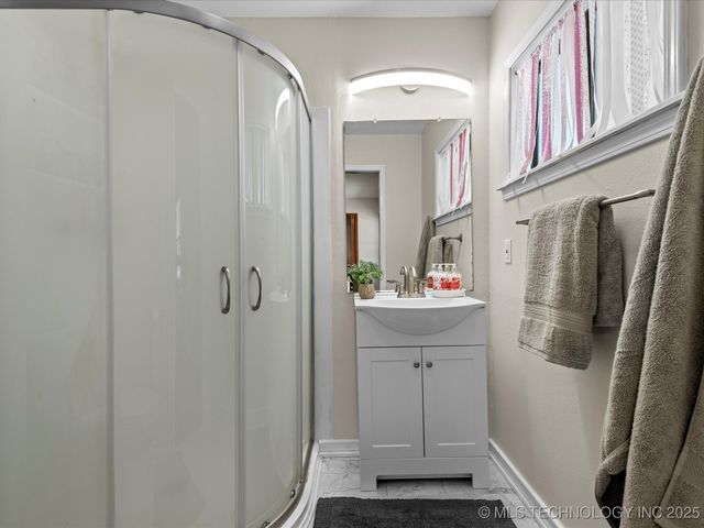 3321 Woodland Road, Bartlesville, OK 74006