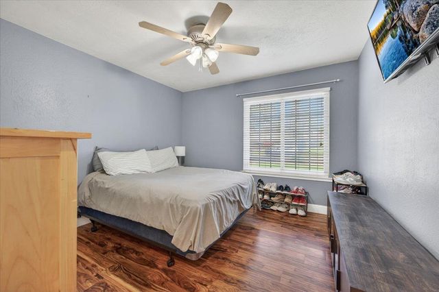 159 W Omaha Avenue, Fresno, CA 93711