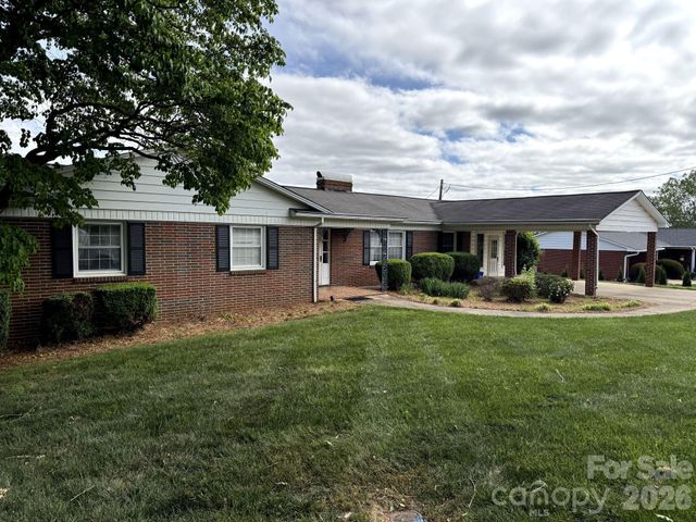 1 Clearview Street, Granite Falls, NC 28630