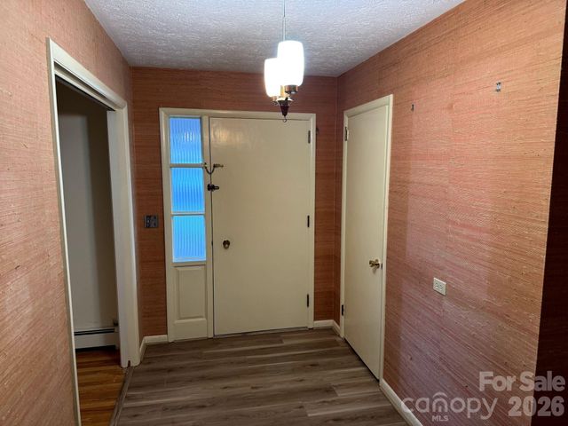 1 Clearview Street, Granite Falls, NC 28630