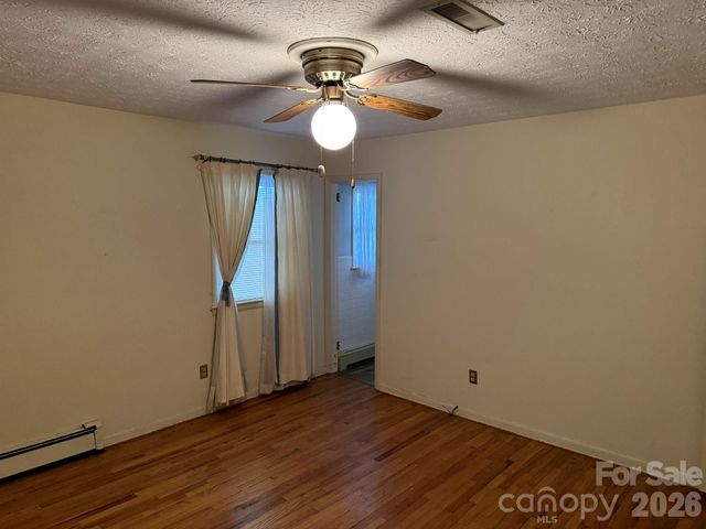 1 Clearview Street, Granite Falls, NC 28630