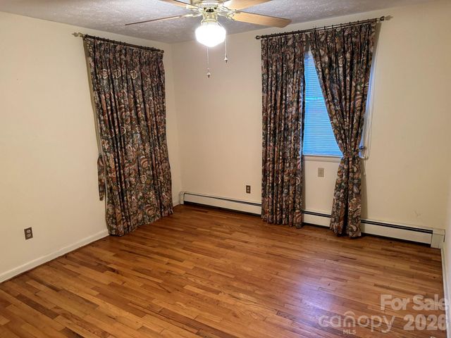 1 Clearview Street, Granite Falls, NC 28630