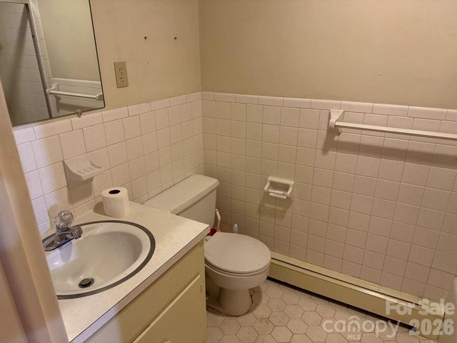 1 Clearview Street, Granite Falls, NC 28630