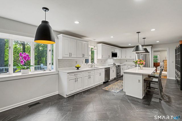 418 Hunting Ridge Road, Stamford, CT 06903