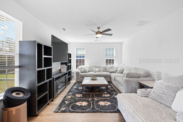 111 Grange Ln, Beaufort, SC 29907