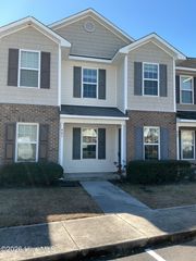 407 Falls Cove, Jacksonville, NC 28546