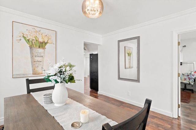 25 Orient St, Worcester, MA 01604