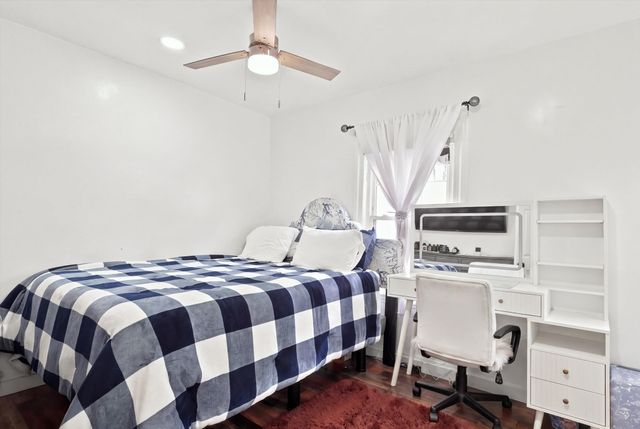 25 Orient St, Worcester, MA 01604