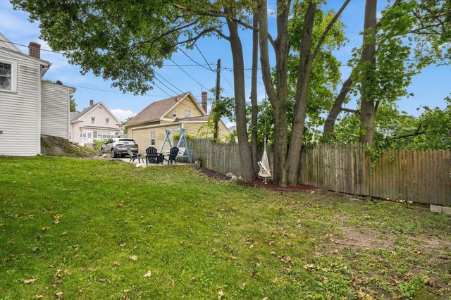 25 Orient St, Worcester, MA 01604