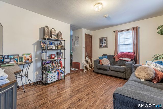 113 Waddell Road, Manchester, CT 06040