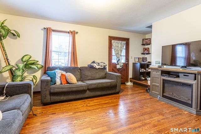 113 Waddell Road, Manchester, CT 06040