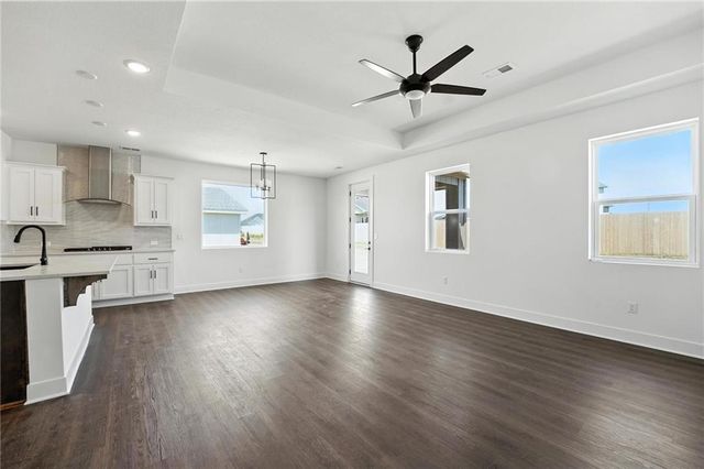 1580 N 163rd Street, Basehor, KS 66007