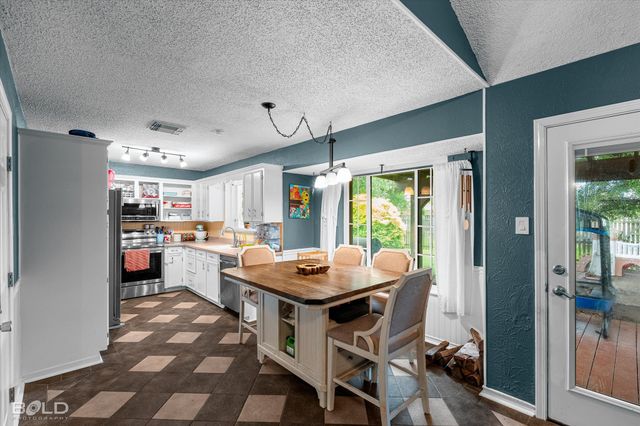 6308 Tioga Court, Bossier City, LA 71112