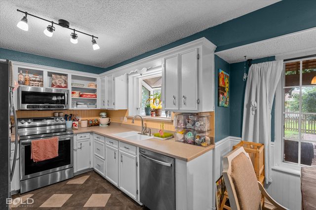 6308 Tioga Court, Bossier City, LA 71112