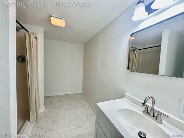 222 N Summit Street, Webberville Village, MI 48892