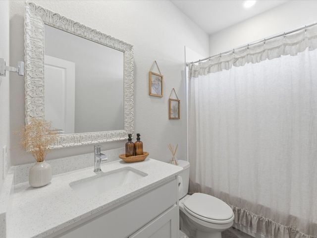 821 Blackhorse Trail, Justin, TX 76247