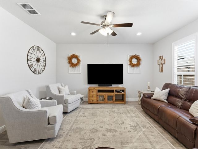 821 Blackhorse Trail, Justin, TX 76247