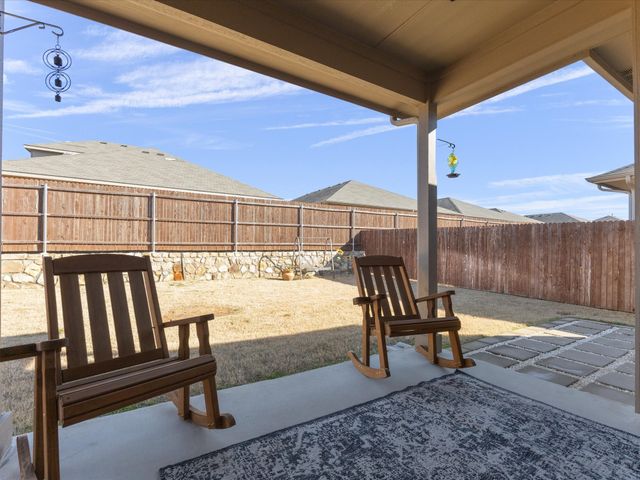 821 Blackhorse Trail, Justin, TX 76247