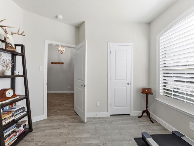 821 Blackhorse Trail, Justin, TX 76247