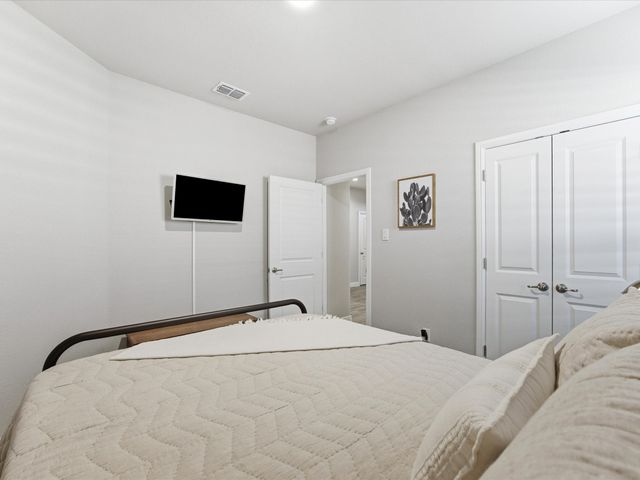 821 Blackhorse Trail, Justin, TX 76247