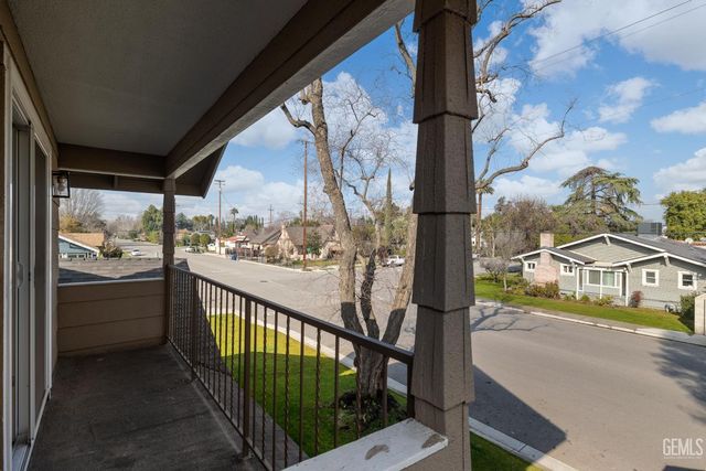 2120 B Street, Bakersfield, CA 93301