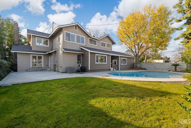 2120 B Street, Bakersfield, CA 93301