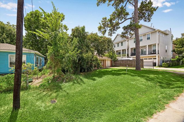 1240 W 26th Street, Houston, TX 77008