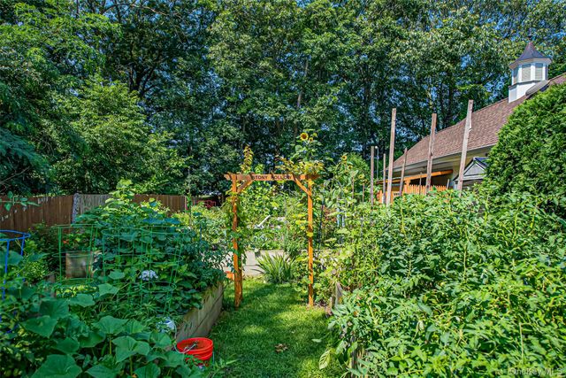 460 Old Town Road 11I, Port Jefferson Station, NY 11776