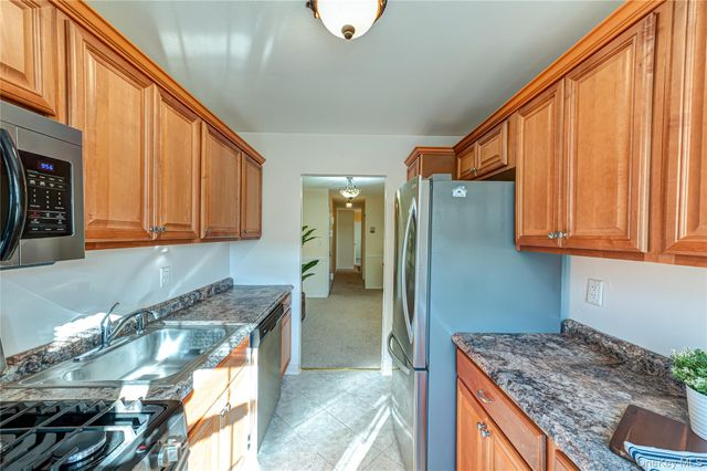 460 Old Town Road 11I, Port Jefferson Station, NY 11776