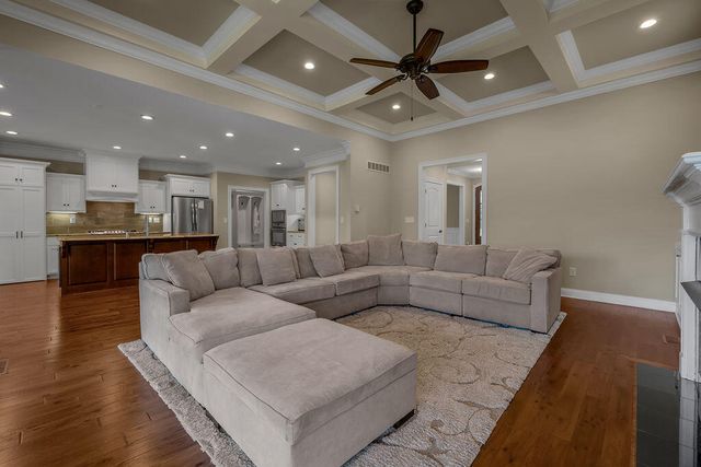 3753 Branham Park, Lexington, KY 40515