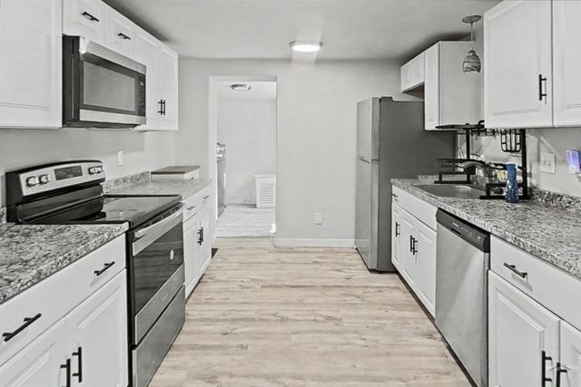 2804 E 14th St, Pueblo, CO 81001