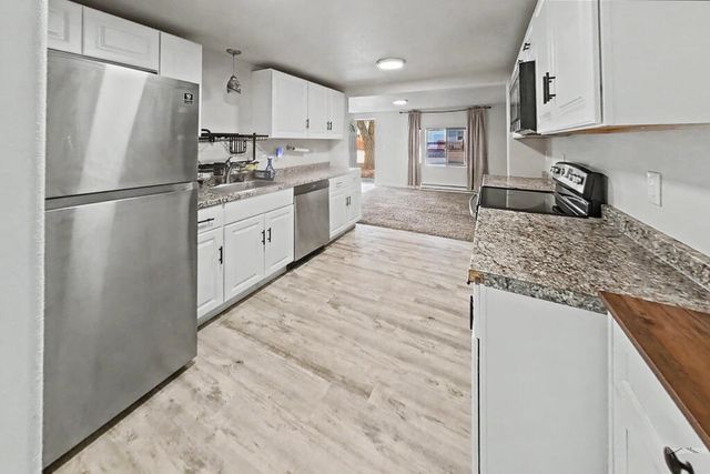 2804 E 14th St, Pueblo, CO 81001