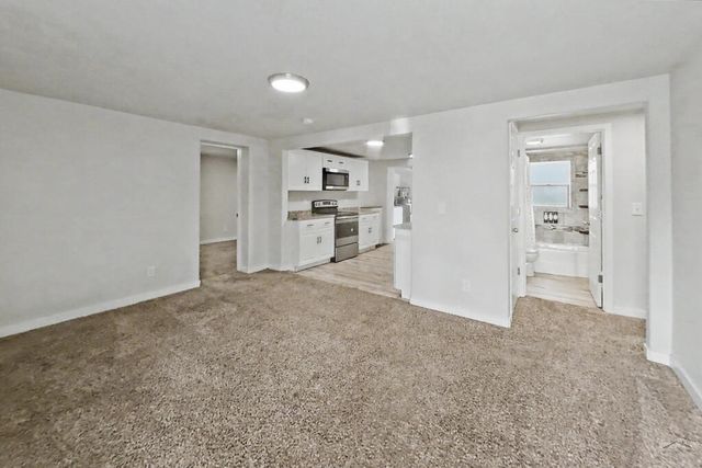 2804 E 14th St, Pueblo, CO 81001