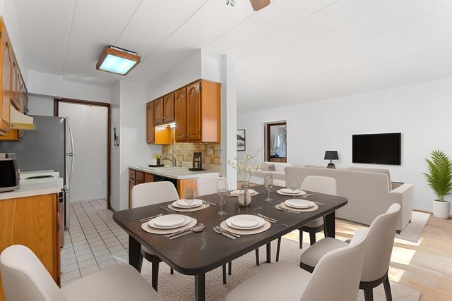 701 Busse Highway 1A, Park Ridge, IL 60068