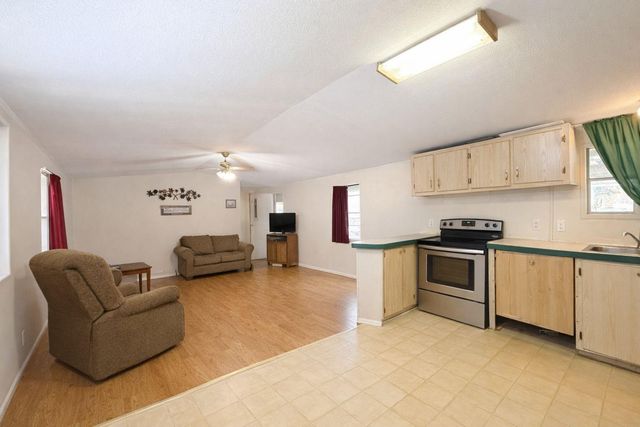 385 County Road 4547, Spurger, TX 77660