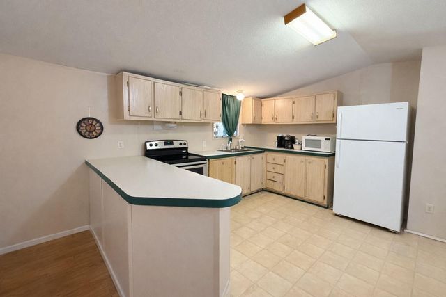 385 County Road 4547, Spurger, TX 77660