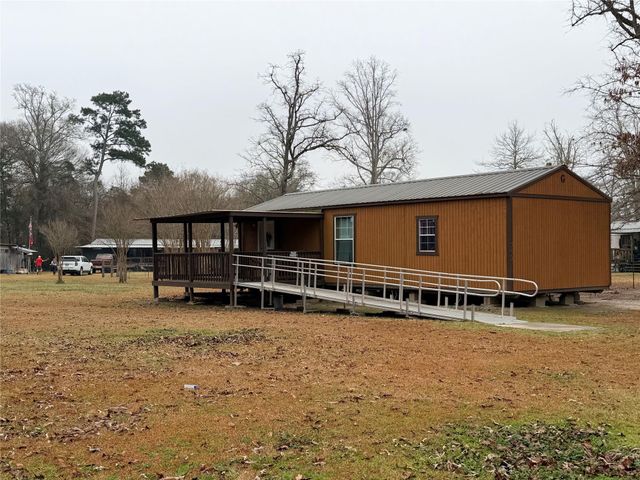 385 County Road 4547, Spurger, TX 77660