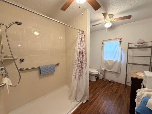 385 County Road 4547, Spurger, TX 77660