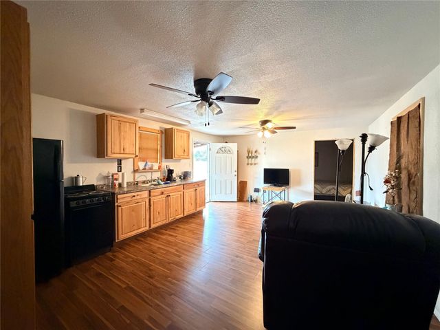 385 County Road 4547, Spurger, TX 77660