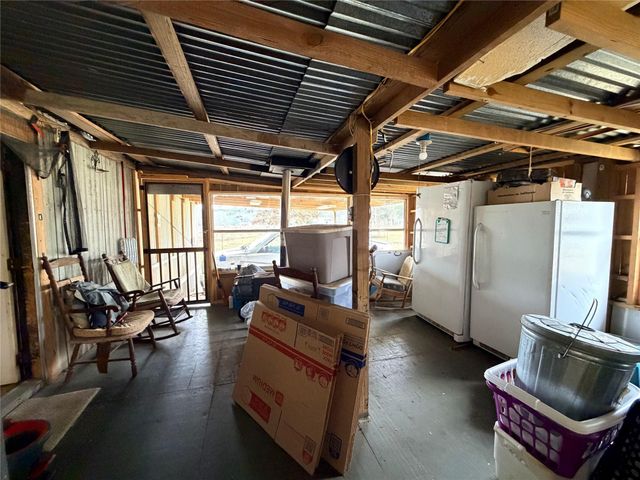 385 County Road 4547, Spurger, TX 77660