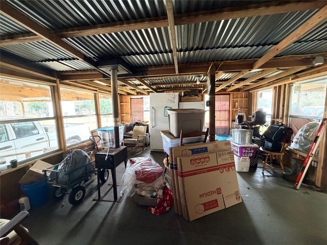 385 County Road 4547, Spurger, TX 77660