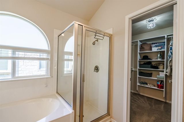 2404 Christoff LOOP, Austin, TX 78748