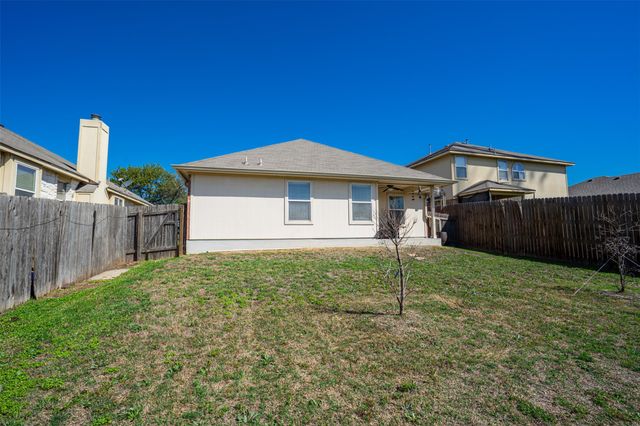 2404 Christoff LOOP, Austin, TX 78748