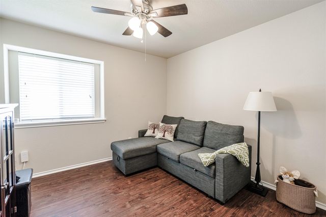 2404 Christoff LOOP, Austin, TX 78748